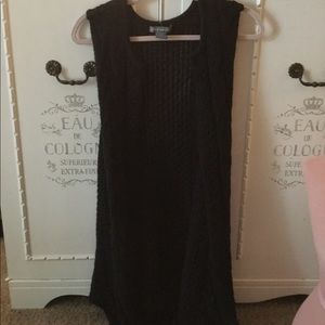 Sleeveless sweater cardigan